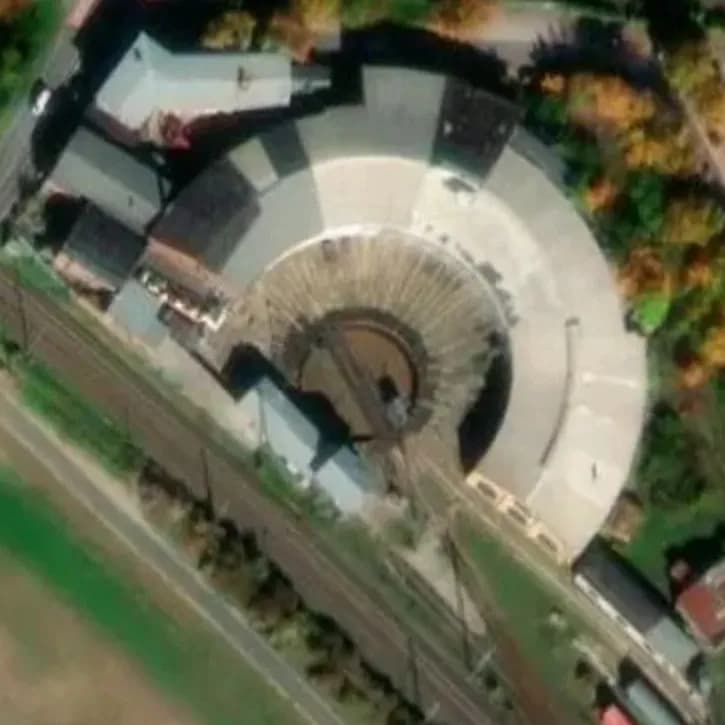 Verlaten Spoorhuis	