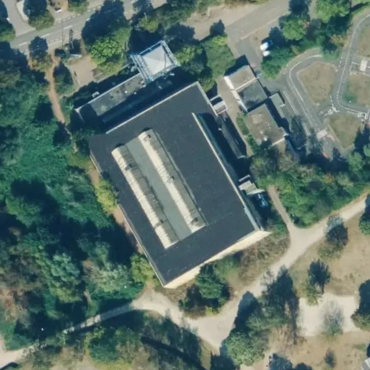 Verlaten Bedrijfspand