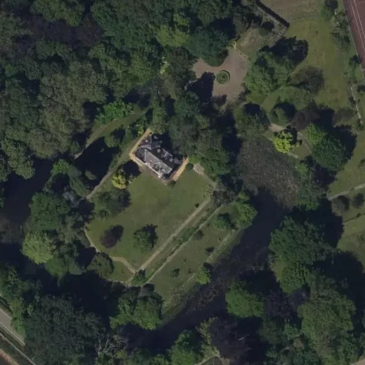 Verlaten Chateau