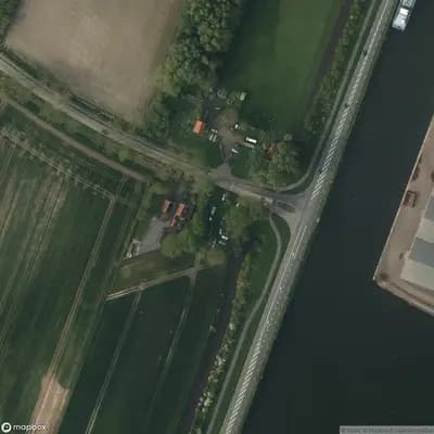 Verlaten Autoopslag